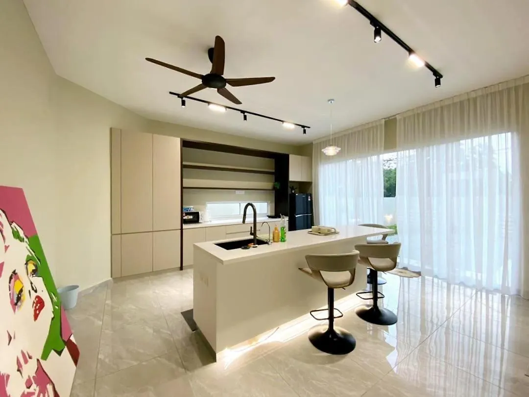 Brandnew Premium House 4Room12Pax@Alma Near Jusco Bukit Mertajam 0*,  Malaysia