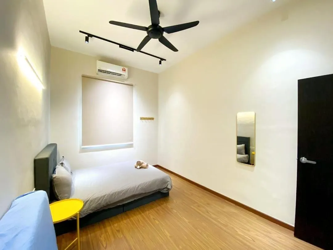 Brandnew Premium House 4Room12Pax@Alma Near Jusco ブキッ・ムルタジャム 0*,  マレーシア