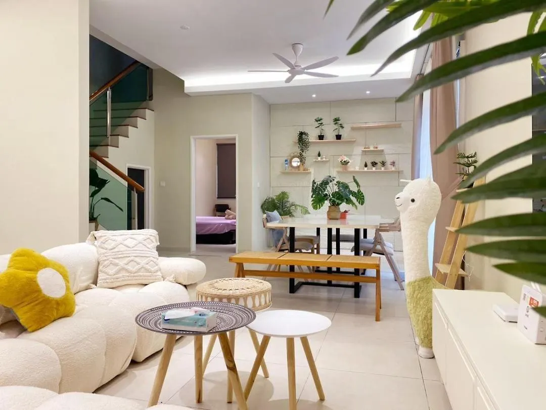 Brandnew Premium House 4Room12Pax@Alma Near Jusco ブキッ・ムルタジャム